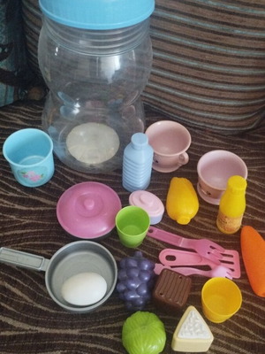 Plastic kitchen playset, 20 pieces