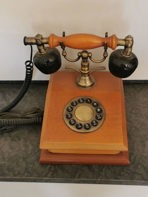Wooden vintage Siecle telephone like new, functional