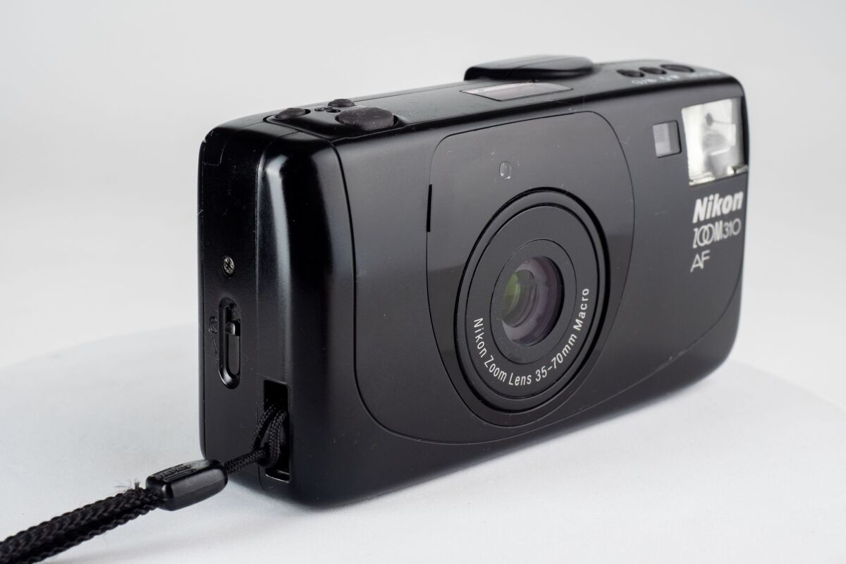 Nikon Zoom 310 AF 35mm Film Camera used - € 120,00 - Vendora.cy