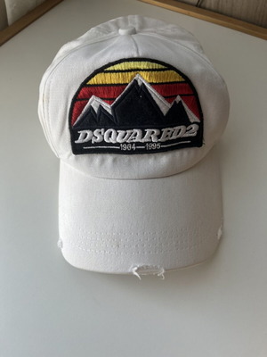 Dsquared2 hat white, used, one size