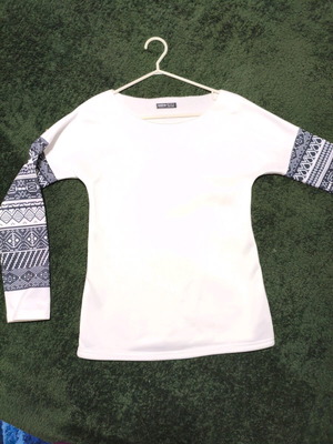 Shein winter blouse like new, black and white, size S