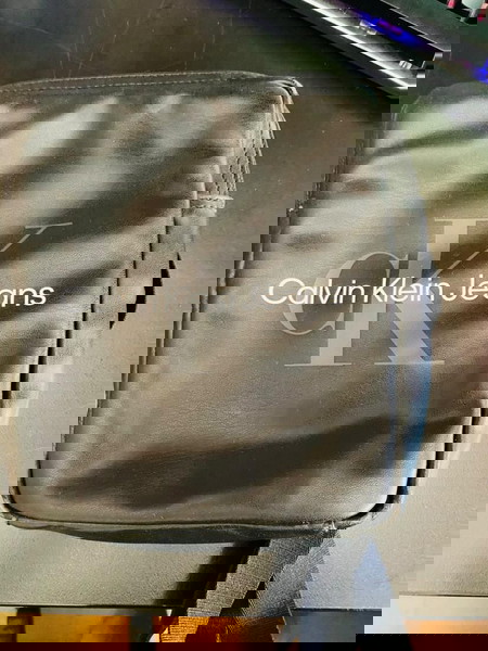Мъжка кожена чанта през рамо Calvin Klein