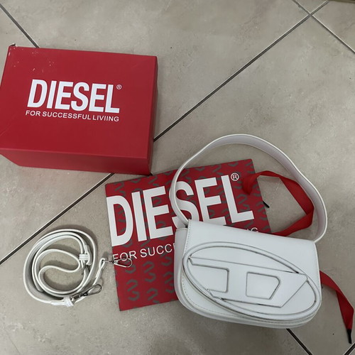 Diesel handbag like new, white