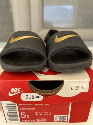 Nike Unisex Slippers No21 like new