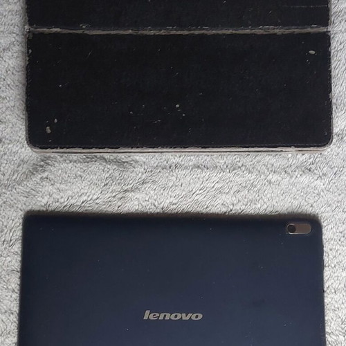 Lenovo A7600 tablet like new with bright screen and long battery