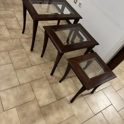 Coffee tables set like new, solid wood and glass nesting