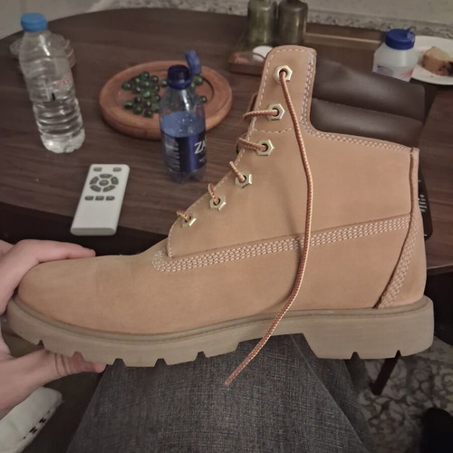 Linden Woods Wp 6 Inch hiking boots Timberland like new, beige and yellow, size 40