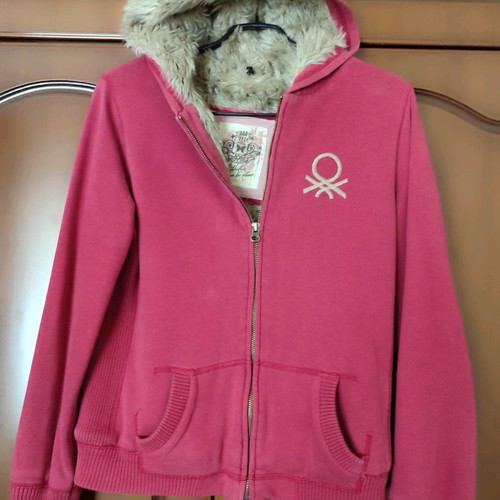 Benetton women's cardigan like new, red with inner fur lining