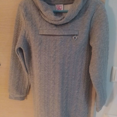 Chicco dress 8 years like new
