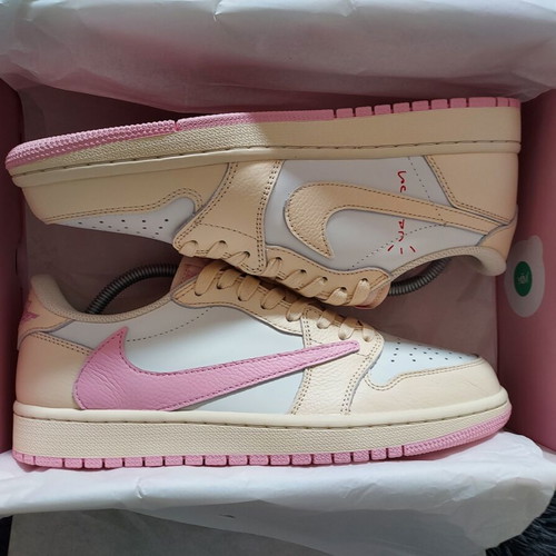 Jordan Retro Low OG SP Travis Scott sneakers, beige pink, size 43