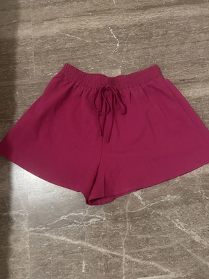 Shein shorts like new, airy pink shade