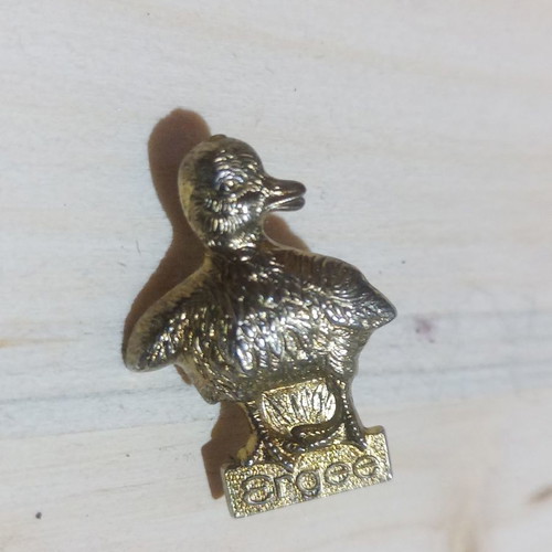 Duck pin bronze used, brand Brigee