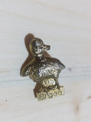 Duck pin bronze used, brand Brigee