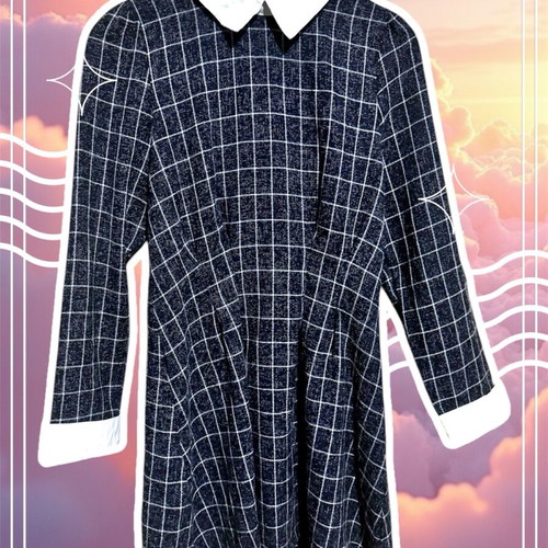 College style dress like new, size Small, gray checkered