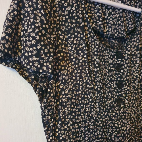 Maxi dress On Line like new, black and white floral with buttons