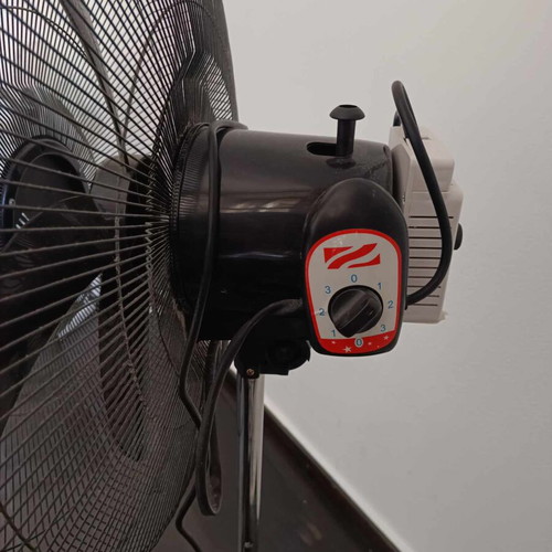 Professional fan like new with speed controller