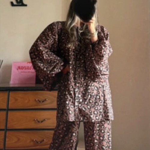 Karavan set animal print like new, blouse one size and pants small