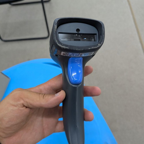 Datalogic QuickScan QBT2101 Bluetooth wireless barcode scanner like new