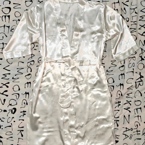 Set of robe with belt and nightdress like new, white, one size