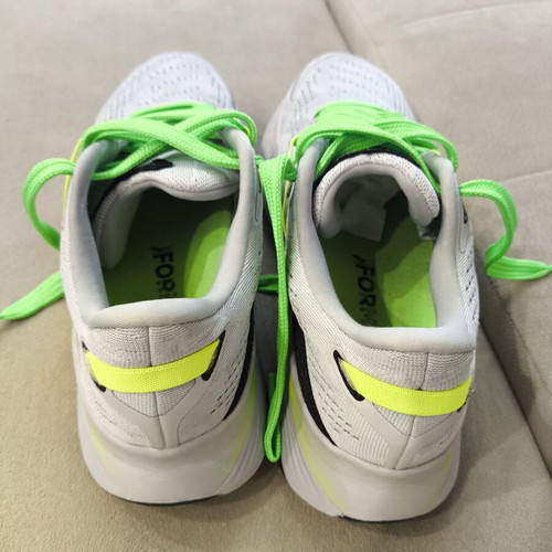 Saucony Ride 16 athletic shoes like new, size 42.5, gray