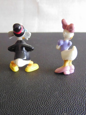 KLAAS KLEVER (ΠΟΛΥ ΣΠΑΝΙΟ) ΚΑΙ DAISY DUCK, 2 ΣΥΛΛΕΚΤΙΚΑ ΠΑΙΧΝΙΔΙΑ ΜΙΝΙΑΤΟΥΡΕΣ