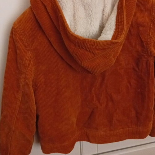 Corduroy brown jacket with fur and detachable hood like new, 10 years