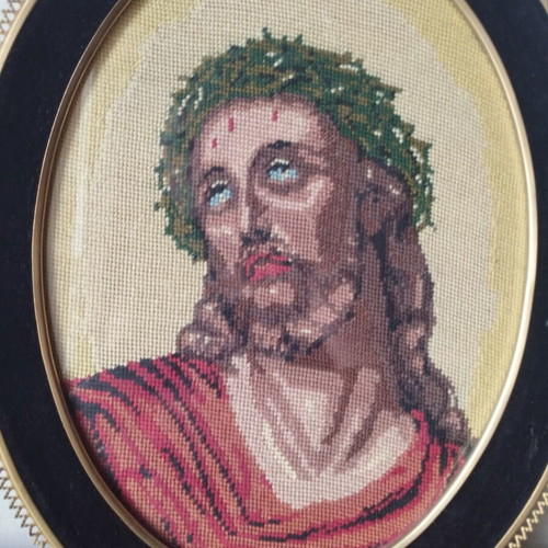 Handmade Gobelin Needlepoint Jesus in Oval Frame with Velvet mint