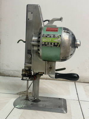 Wolf Racer 8 fabric cutting machine used