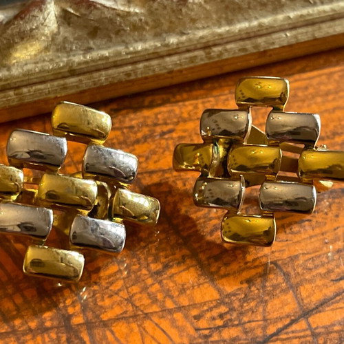 Large Vintage Clip Earrings like new