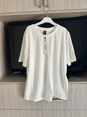 Women's white blouse new, size S