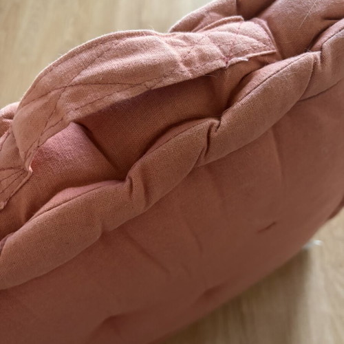 Pillow like new, in very good condition