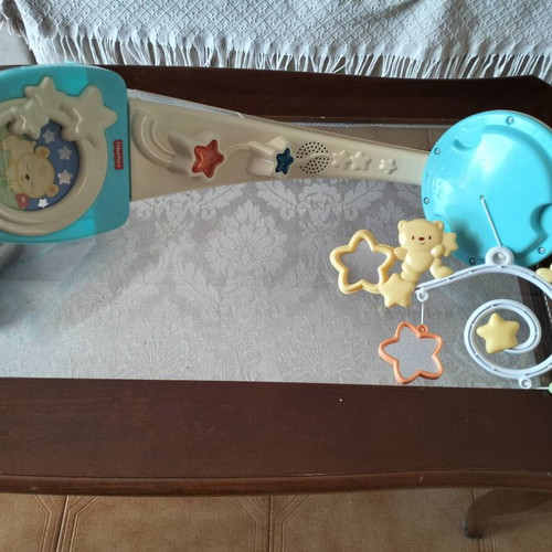 Musical crib mobile like new