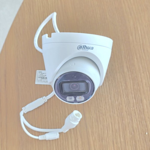 Dahua 4MP Smart Dual Light Security Camera DH-IPC-HDW1439V-A-IL like new