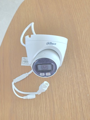 Dahua 4MP Smart Dual Light Security Camera DH-IPC-HDW1439V-A-IL like new