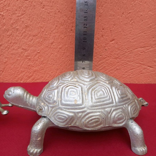 Metal ashtrays used, aluminum in excellent condition