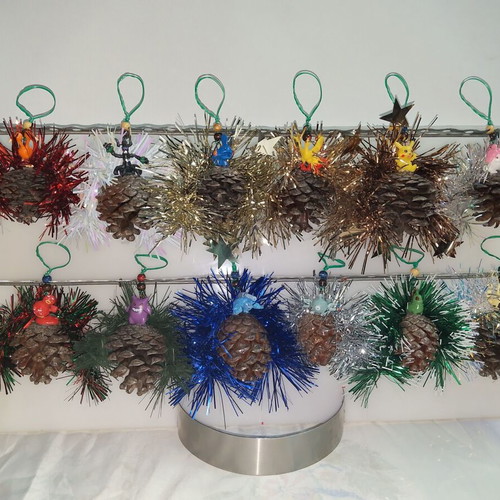 Pinecone Christmas ornaments new, set of 12, natural decoration