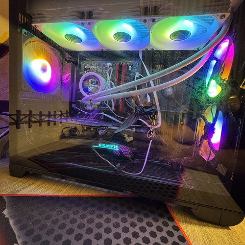 Ryzen 7 5800x gaming PC with RX 7600 8GB graphics