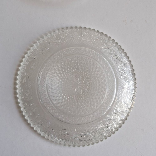 Vintage cake plates set of 4 like new with embossed design