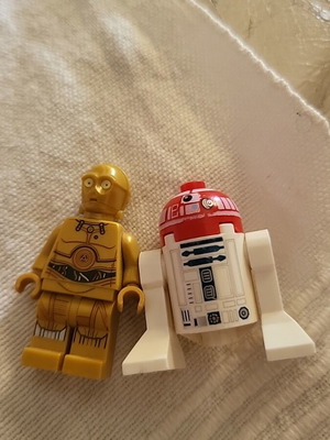 Φιγούρες Lego C3PO και R3-T2 σαν καινούργιο