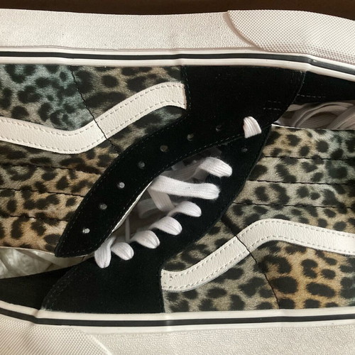 Vans women's boots new, size 38, athletic style