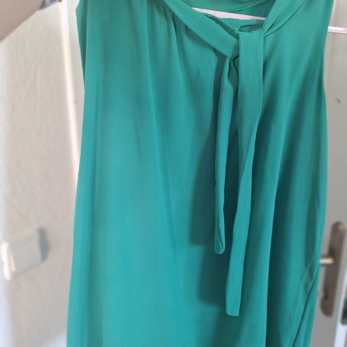 Blouse used, wide green, covers belly, one size