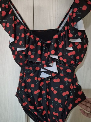Ολόσωμο μαγιό με κεράσια και βολάν pin-up style σαν καινούργιο