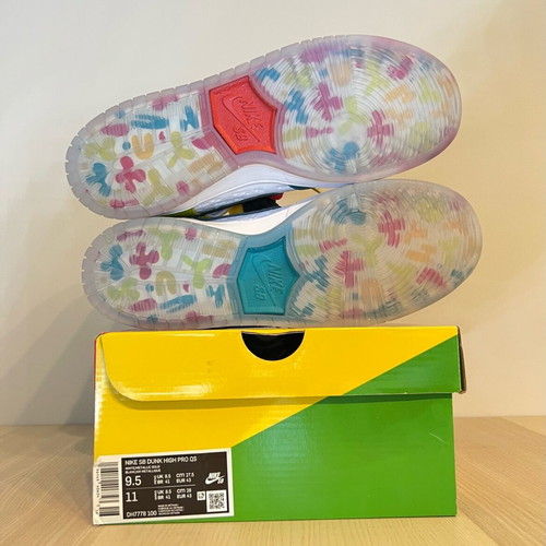 Nike Sb Dunk High Pro new, size 43, multicolor with 5 pairs of laces