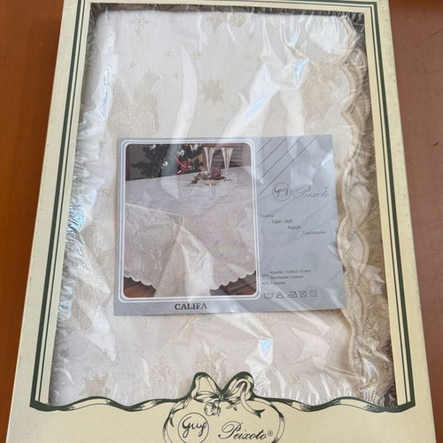 Guy Peixoto luxury tablecloths Califa and Jerusalem models