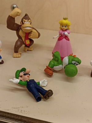 Nintendo σετ φιγούρες Super Mario σαν καινούργιο, 6 μικρές