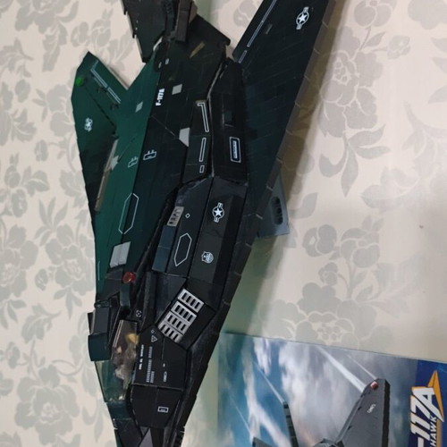 Lockheed F-117A Nighthawk model kit like new, American stealth jet