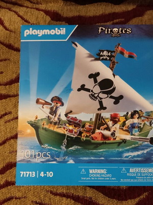 Playmobil пиратски кораб 71713 нов в кутия