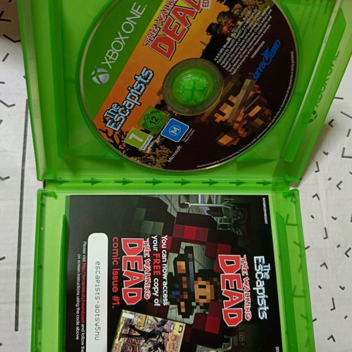 The Escapists The Walking Dead edition for Microsoft Xbox One used