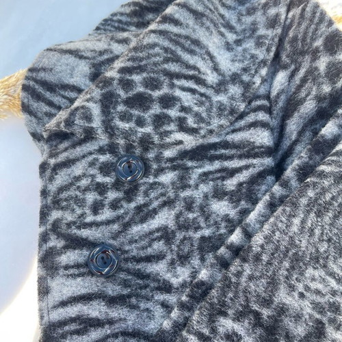 Women's outerwear with zebra pattern like new, One Size