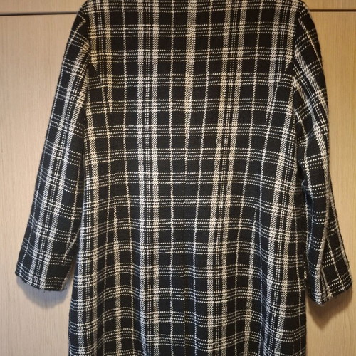 One touch coat like new, size L, black and white